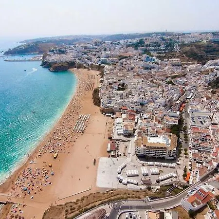 Beach Nearby Modern Apartment W 2 Bedrooms