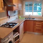 Beach Nearby Modern Apartment W 2 Bedrooms *