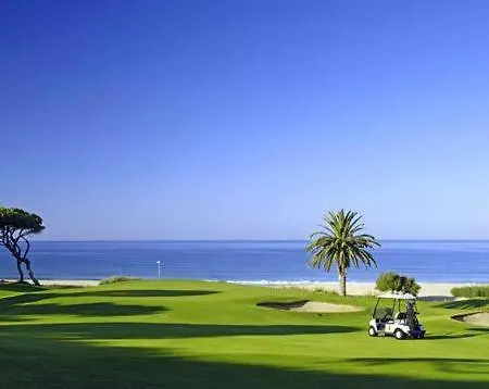 Apartment With 2 Bedrooms B *